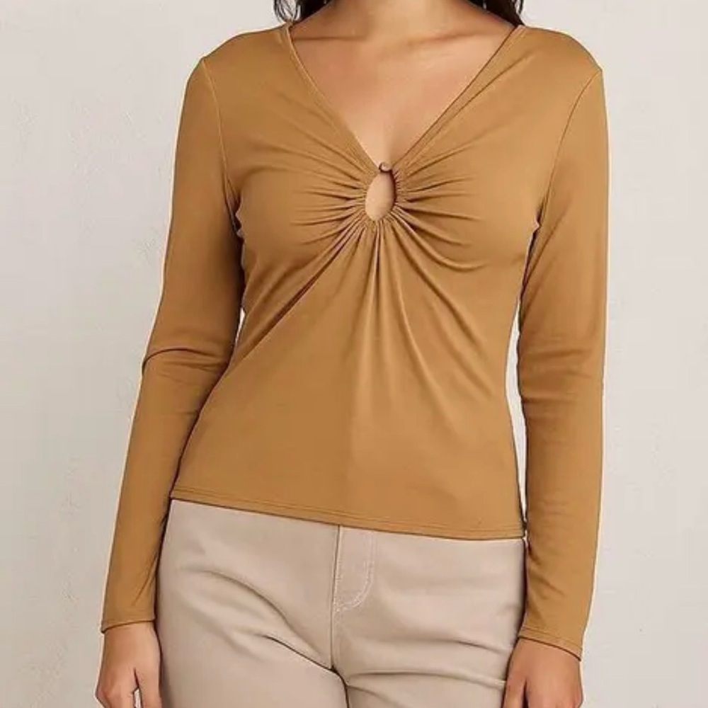 🖤H&M Beige Long Sleeve Top
